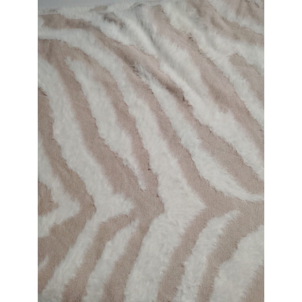 Soft Surroundings Zebra Faux Fur Knit Throw Blanket Cream Beige 50x70 68881‎ - Picture 3 of 6